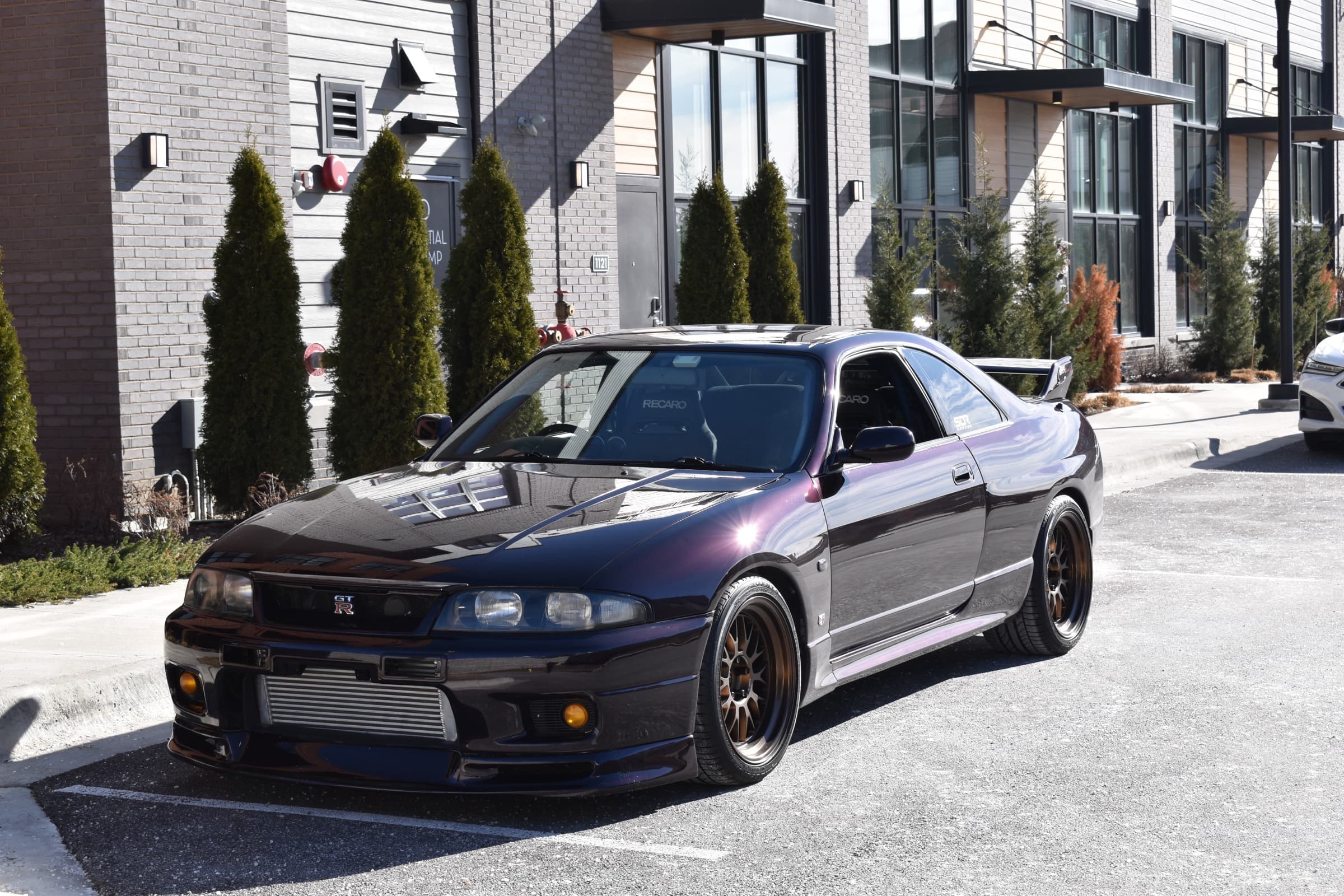 Nissan Skyline R33 GT-R — Showcase Detail