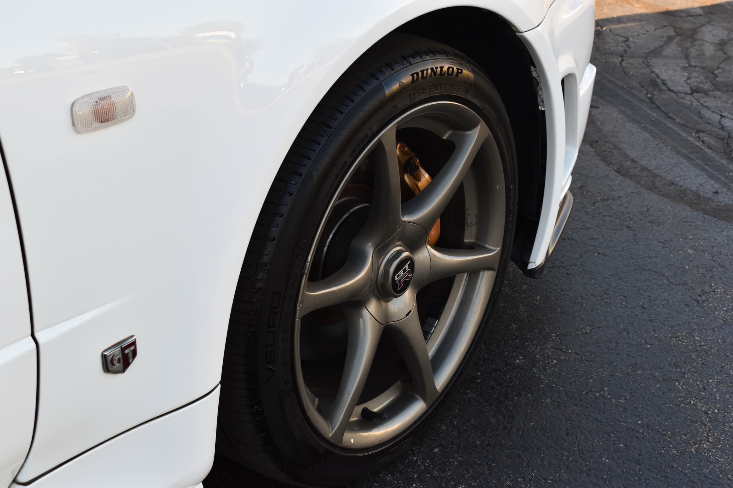 Nissan Skyline R34 GT-R